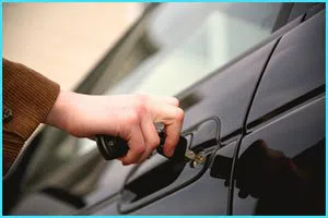 Dayton Lock And Keys Dayton, OH 937-780-8067 - car-door-unlocking